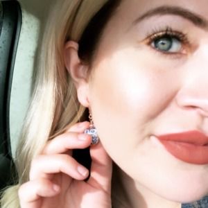 Meet your Posher, Jenna